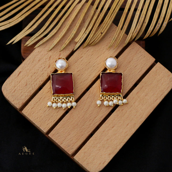 Lezza Square Glossy Pearl Earring