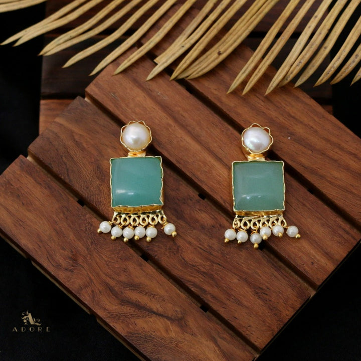 Lezza Square Glossy Pearl Earring