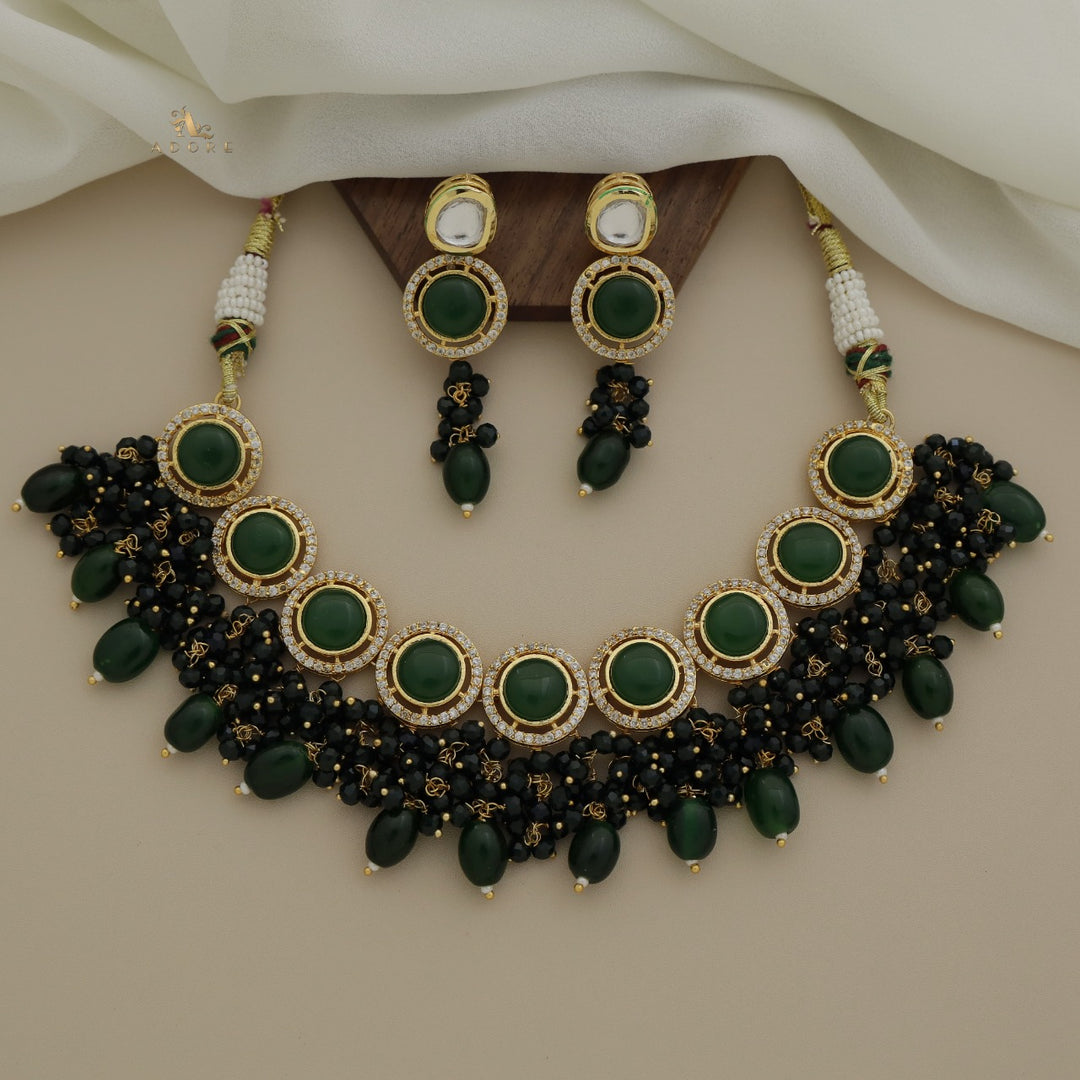 Sakshi  Kundan Neckpiece With Earring