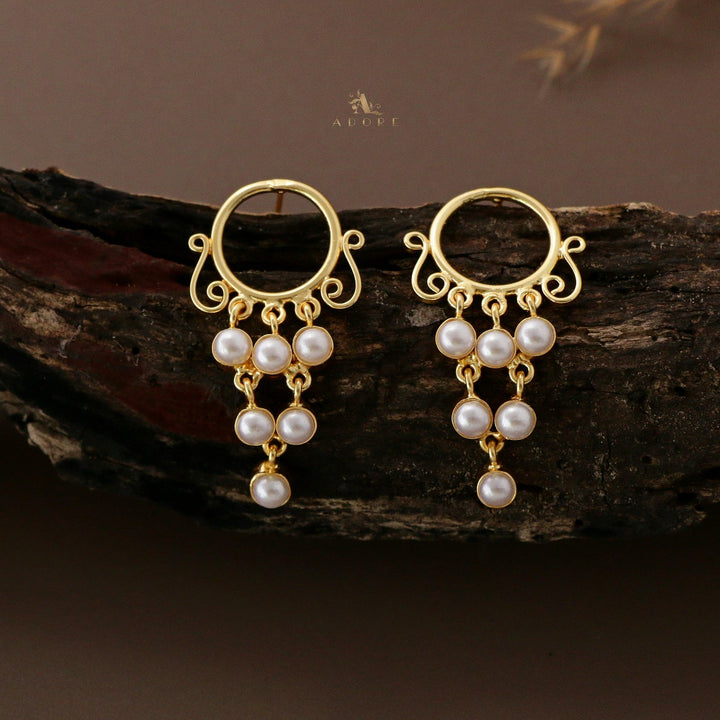 Nithaksha Circle 6 Pearl Neckpiece With Earring