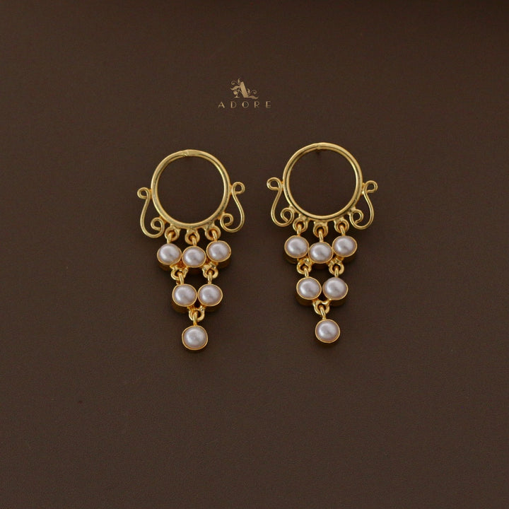 Nithaksha Circle 6 Pearl Neckpiece With Earring