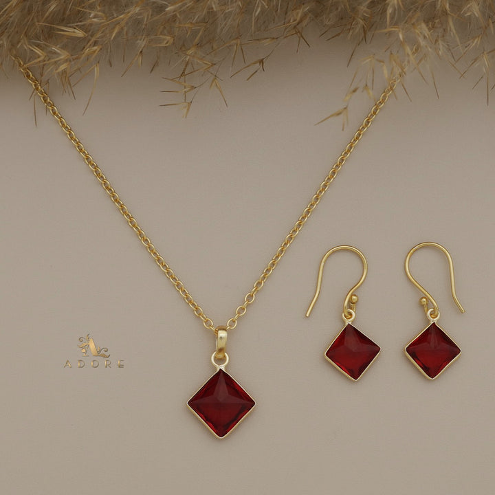 Alyvia Diamond Glossy Neckpiece With Drop