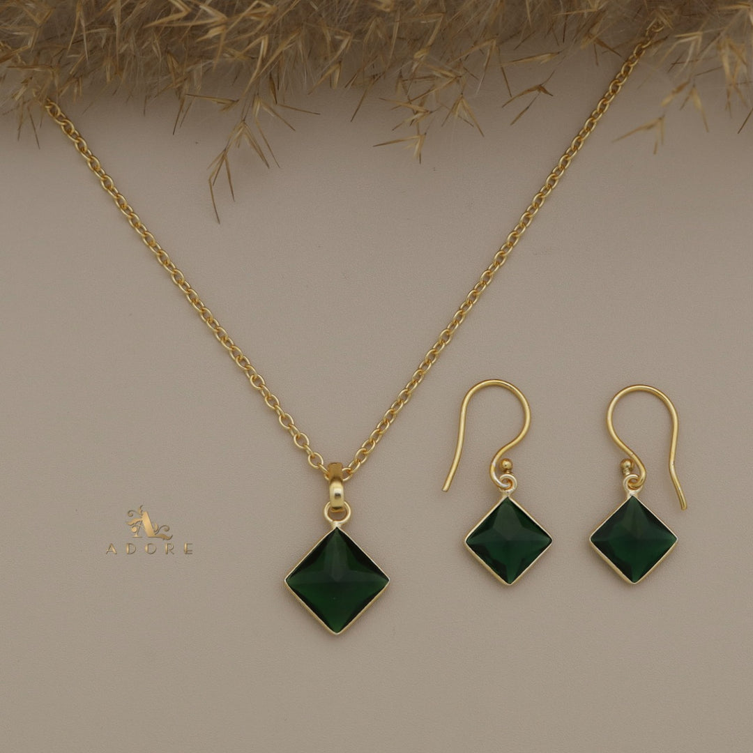 Alyvia Diamond Glossy Neckpiece With Drop