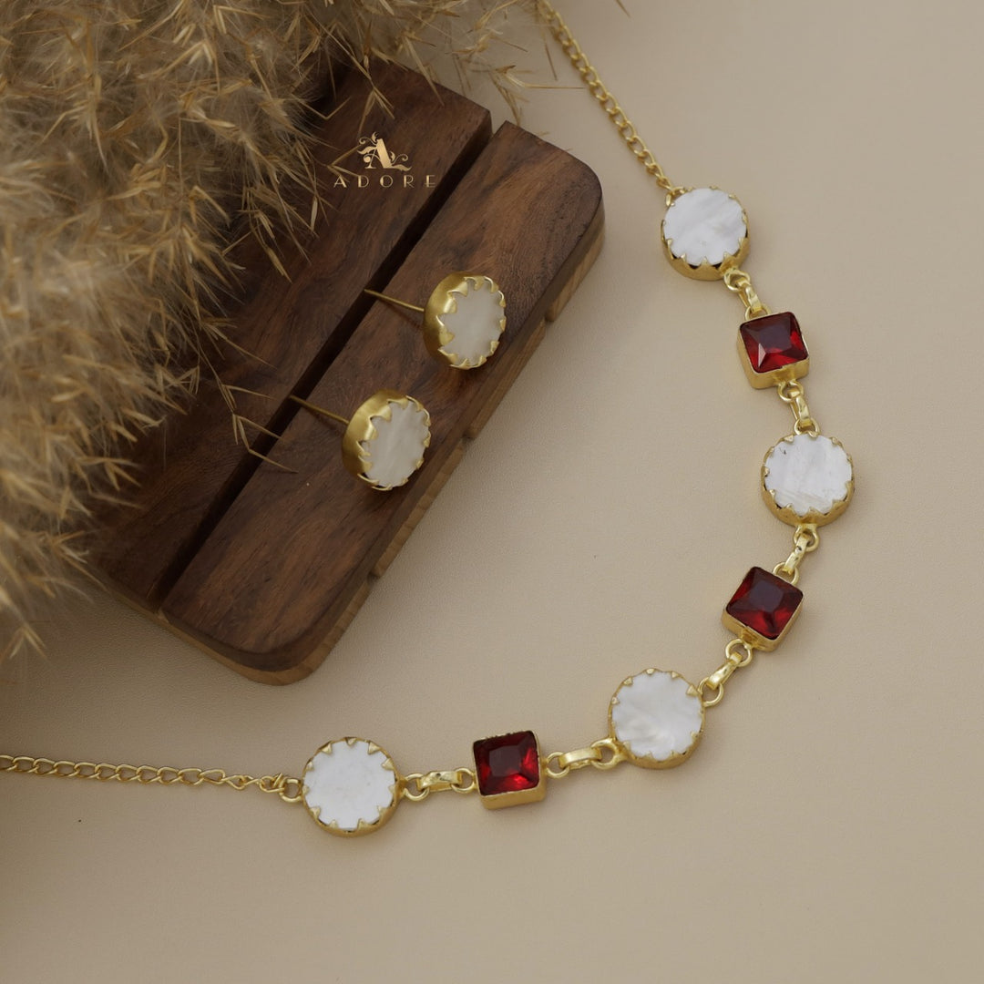 Natasha Round MOP Short Neckpiece / Choker With Stud