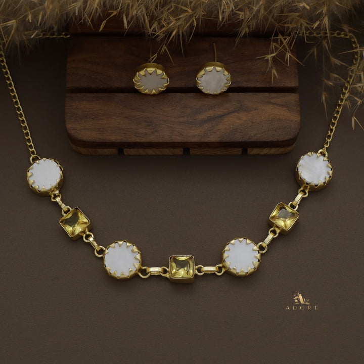Natasha Round MOP Short Neckpiece / Choker With Stud