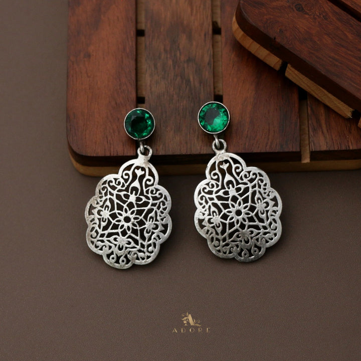 Liev Glossy Earring