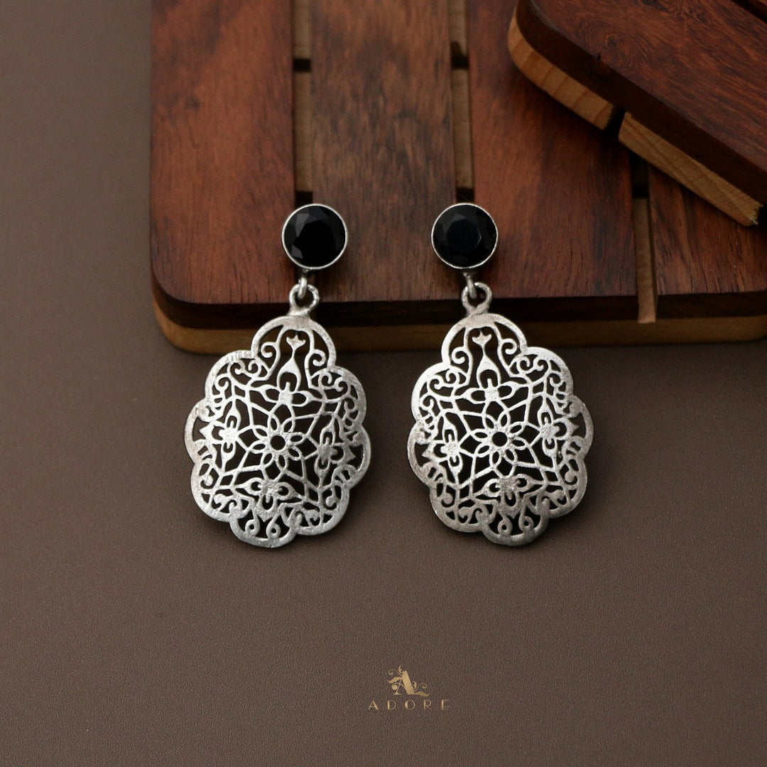Liev Glossy Earring