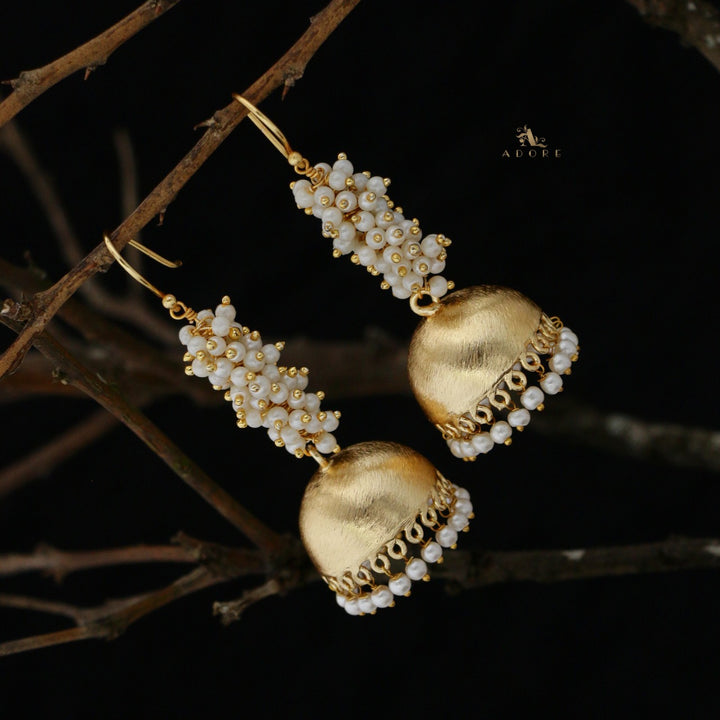 Nashwa Cluster Pearl Jhumka Drop
