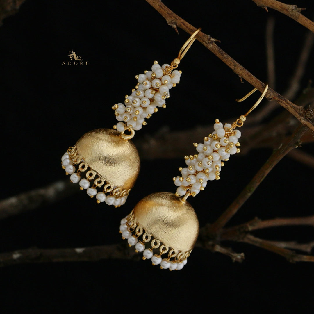 Nashwa Cluster Pearl Jhumka Drop