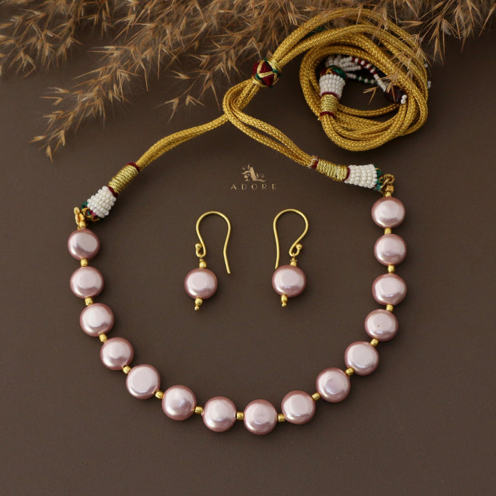 Aldora Pearl Short Neckpiece With Drop