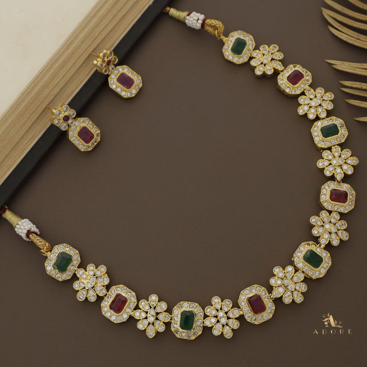Iridessa Glossy Neckpiece With Earring