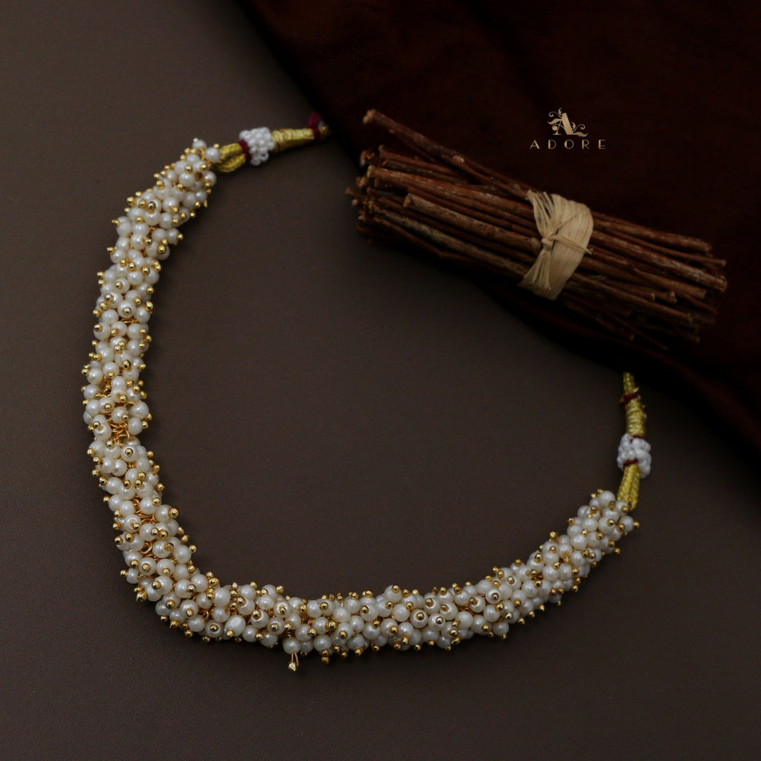 Aurelio Cluster Pearls Short Neckpiece
