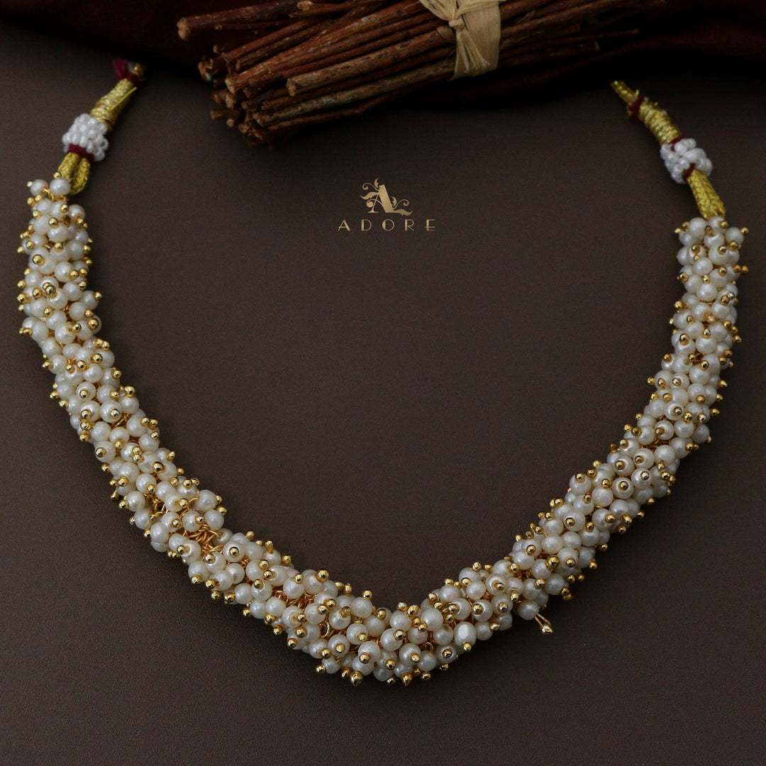 Aurelio Cluster Pearls Short Neckpiece