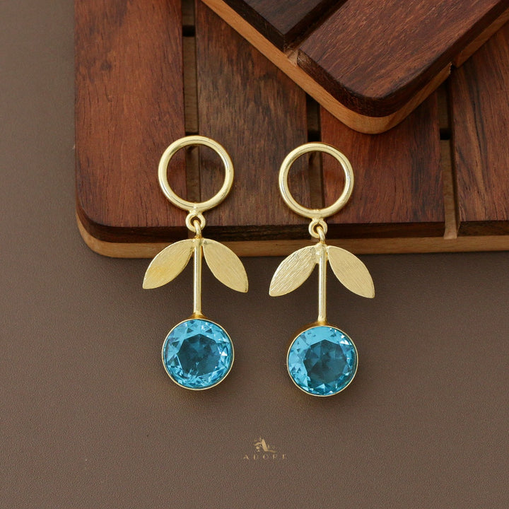Glossy Round Leafy Stick Earring