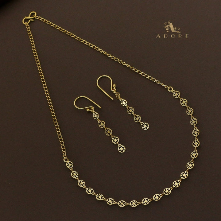 Taral Golden Chain Neckpiece With Drop