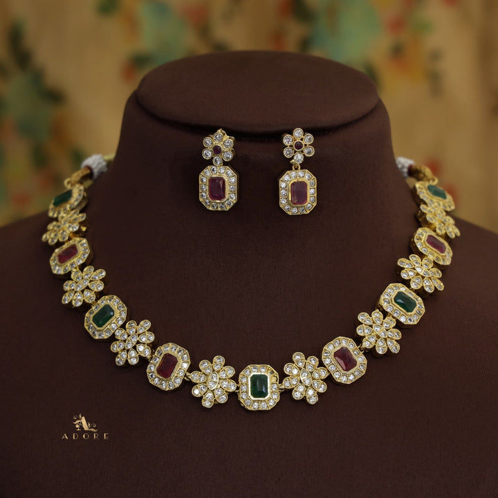 Iridessa Glossy Neckpiece With Earring