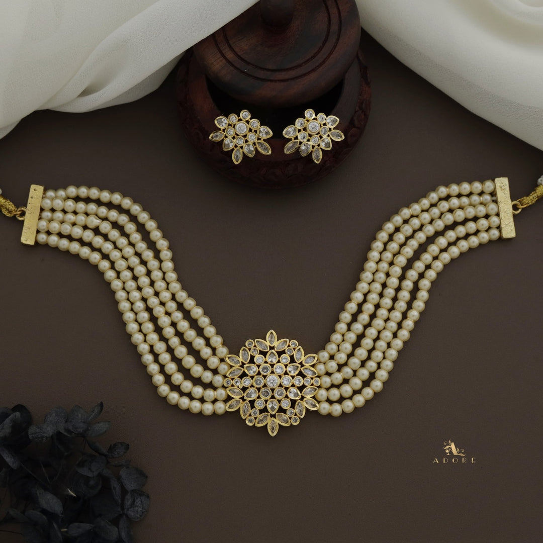 Niyola Choker With Earring