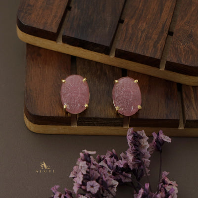 Melo Carved Claw Stud