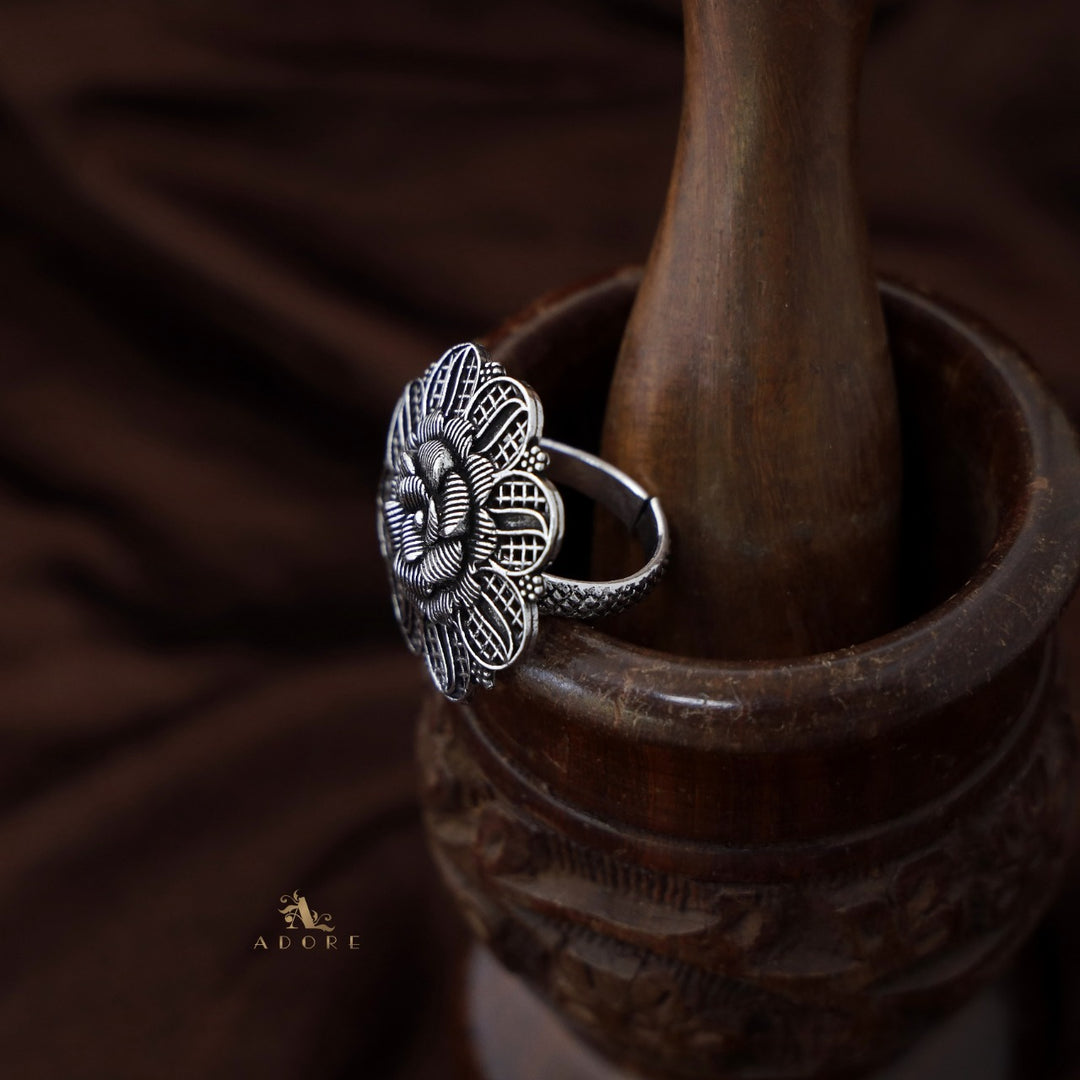 Shaloma Flower Ring