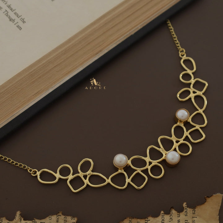 Sabera Fresh Water Pearl Short Neckpiece