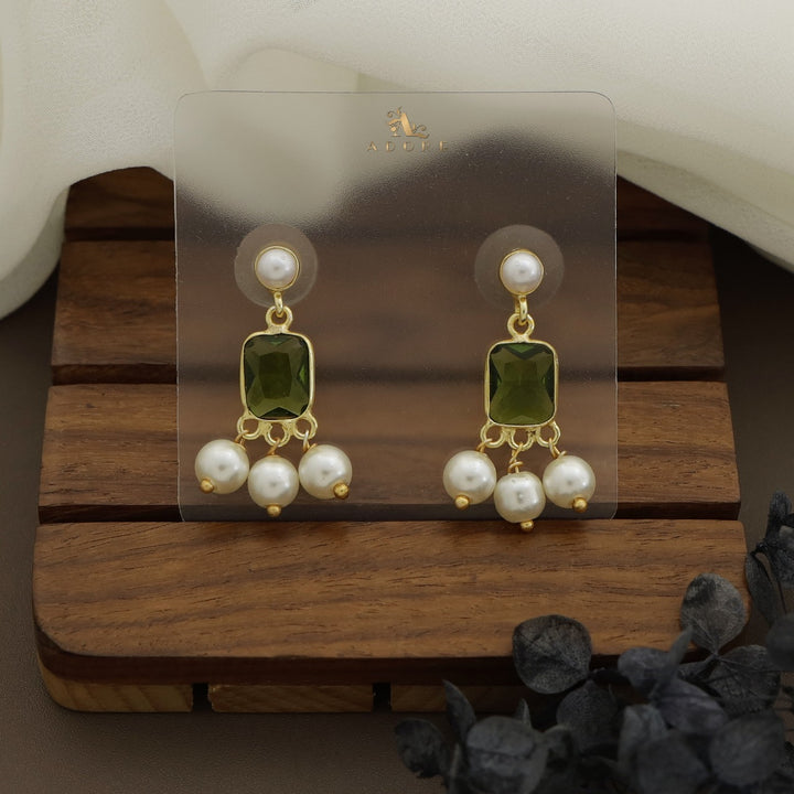 Brenna Rectangle Glossy Pearls Earring