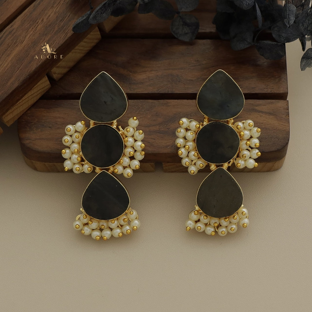 Ridhina Raw Stone Middle Cluster Pearl Earring