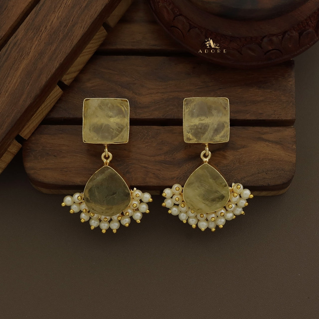 Lowena Raw Stone Cluster Pearl Earring