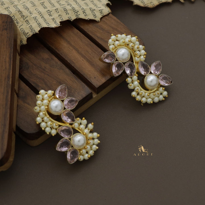 Glossy Flora Clustered Pearl Earring