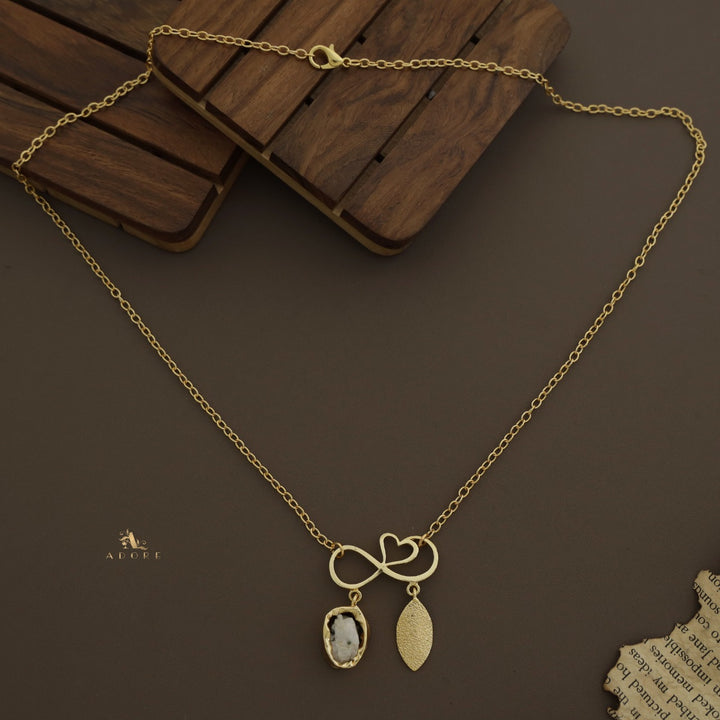 Azaria Raw Stone + Leaf Neckpiece