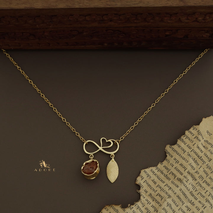 Azaria Raw Stone + Leaf Neckpiece