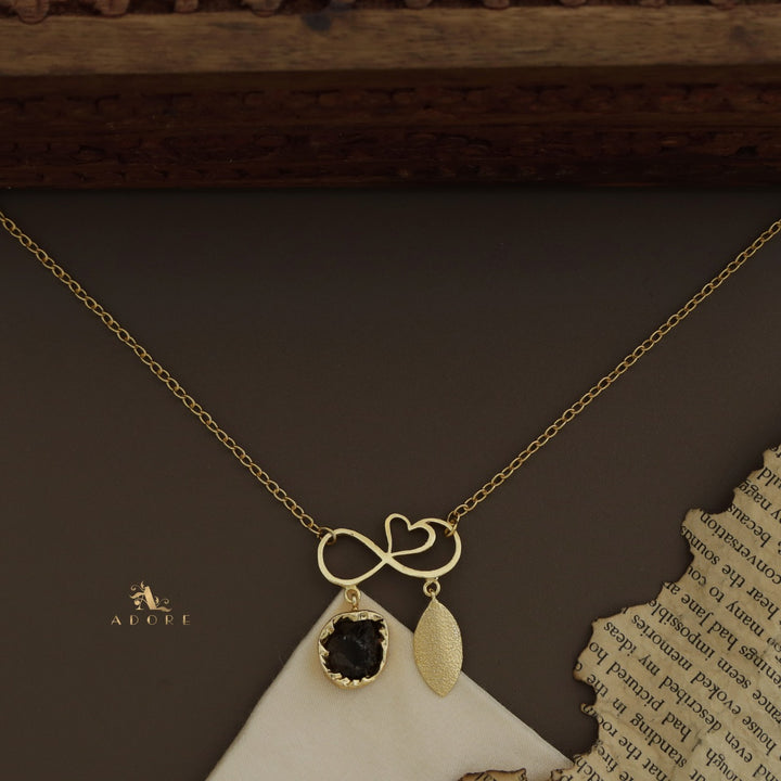 Azaria Raw Stone + Leaf Neckpiece