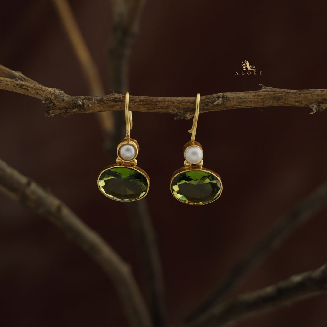 Golden Dhaarini Pearl Earring