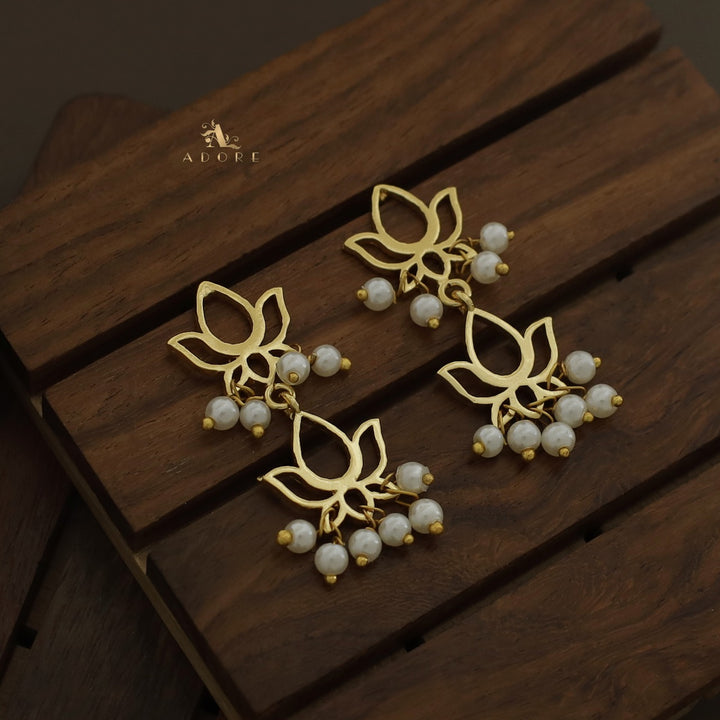 Dual Lotus Cluster Pearl Earring