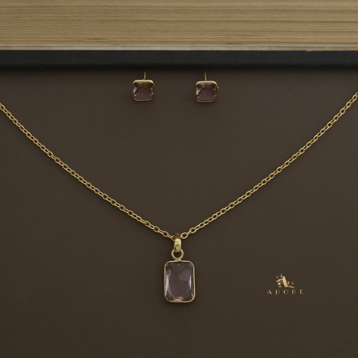 Seira Glossy Rectangle Neckpiece With Stud