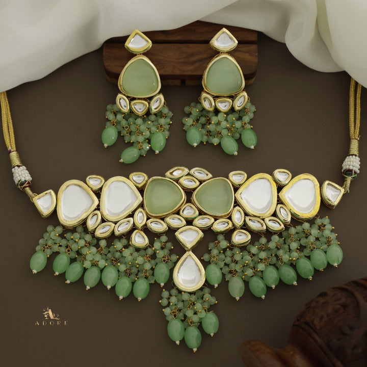 Mehanaz Kundan Choker With Earring