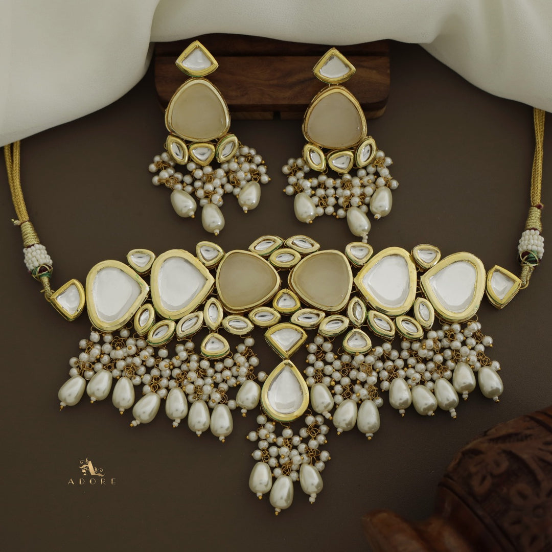 Mehanaz Kundan Choker With Earring