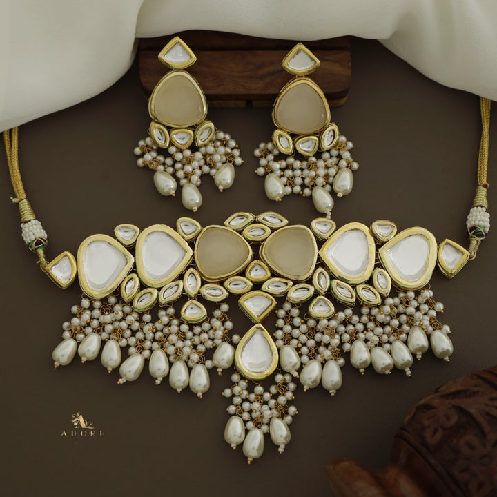 Mehanaz Kundan Choker With Earring