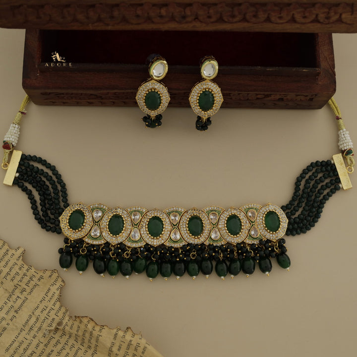 Taruni Kundan Choker With Stud