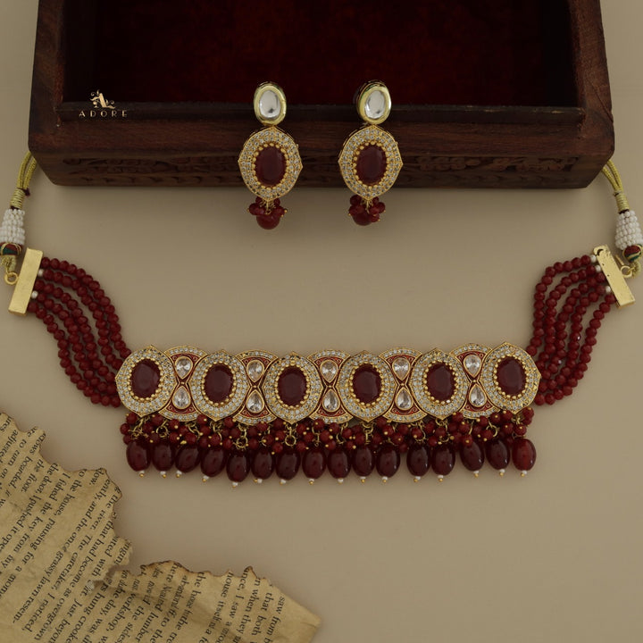 Taruni Kundan Choker With Stud