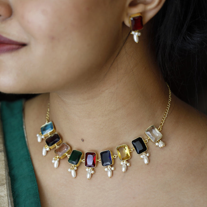Litzy Glossy Rectangle Pearl Short Neckpiece/Choker With Earring