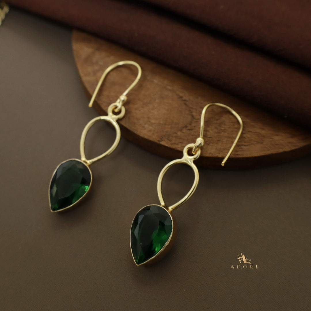 Adorn Drop Glossy Neckpiece With Drop Earrings