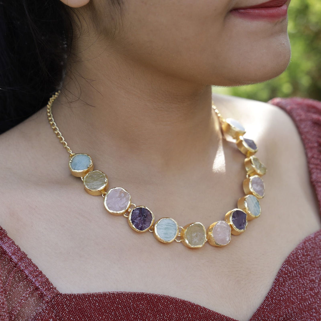 Esmera Round Raw Stone Choker / Short Neckpiece