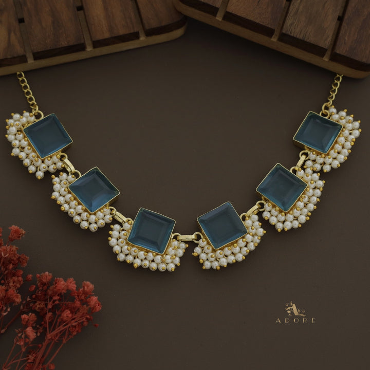 Trina 6 Glossy Square With Pearl Short Neckpiece/Choker