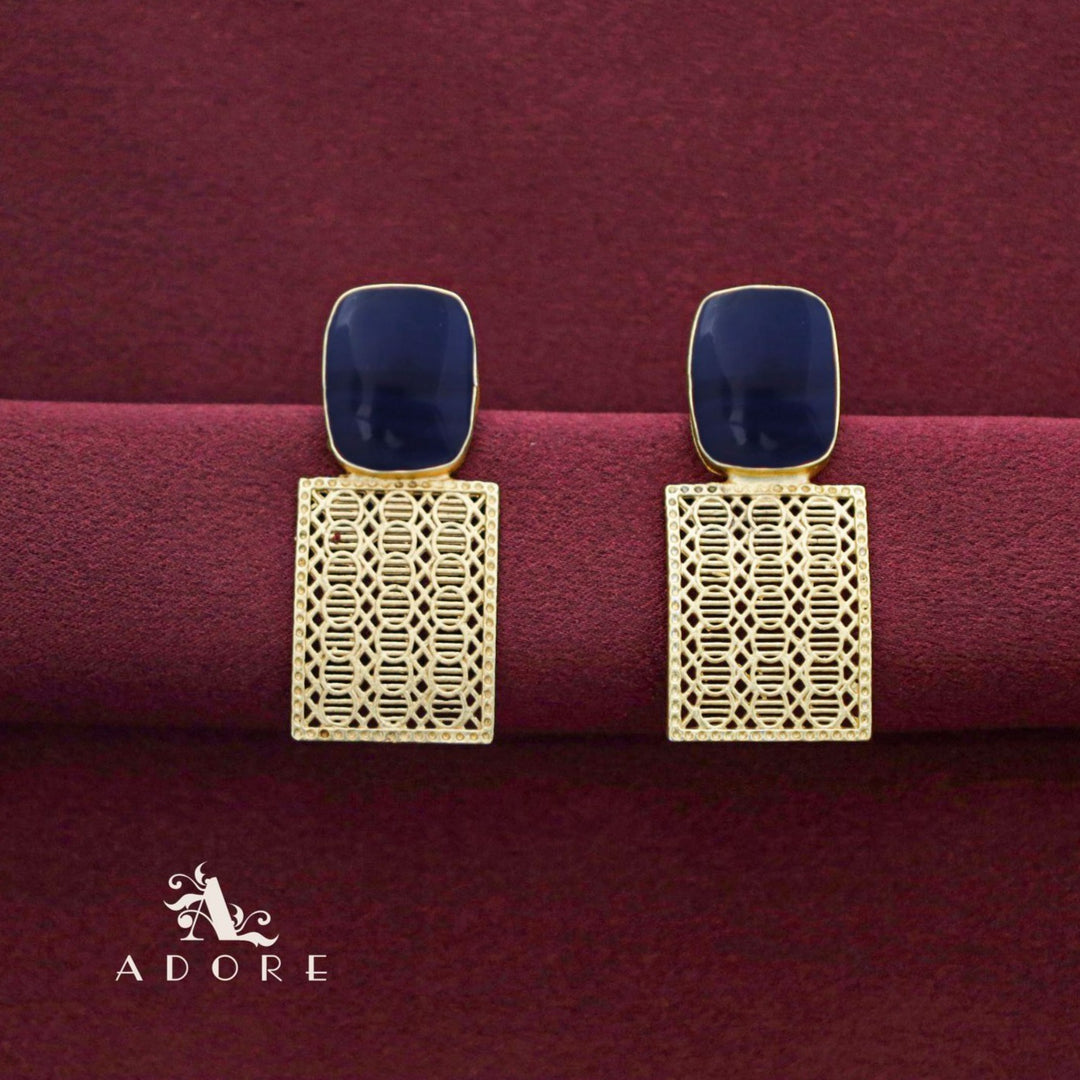 Aagney Foil Curvy Rectangle Earring