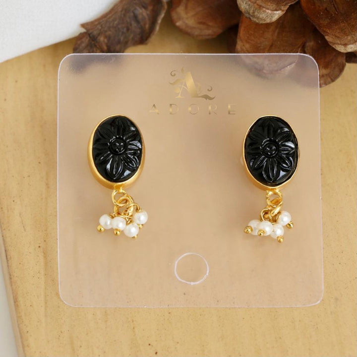 Carved Quartz Flower Pearl Earring