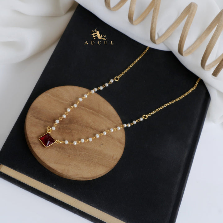 Nasmiya Square Neckpiece