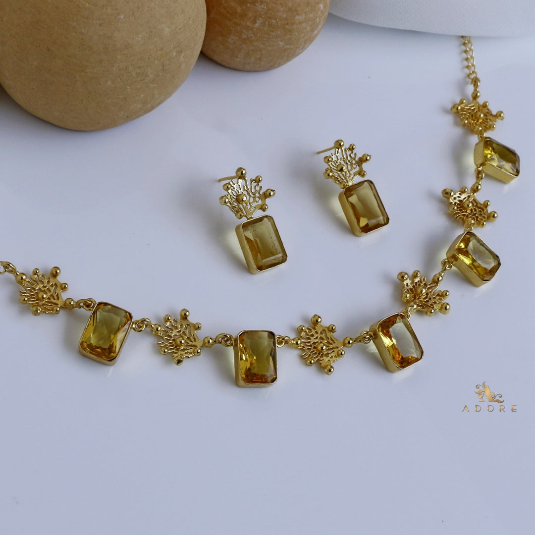 Elite Sparkle Short Neckpiece (1 Layer)