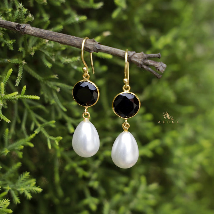 Rakhee Pearl Drop Earring