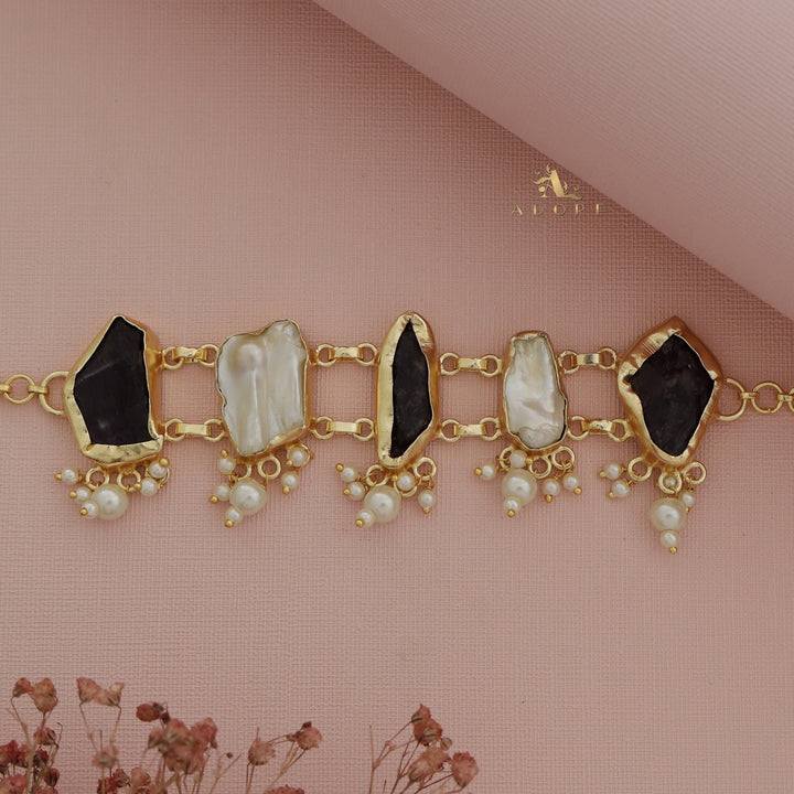 Bethany Raw Stone With Baroque Choker